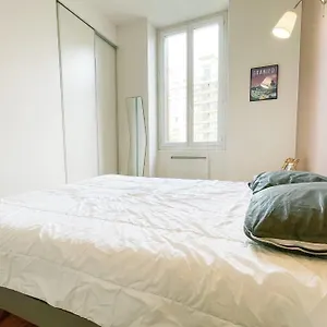 #g3 The Authentic T2 Downtown Balcony Tramway Appartement